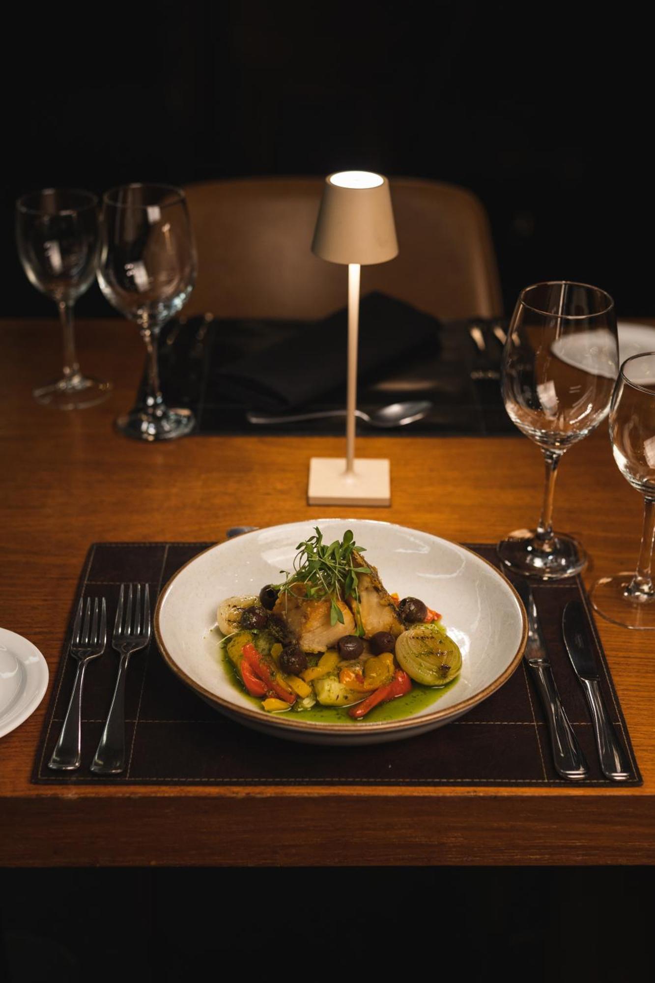オウロ ミナス パレス ホテル ベロ・オリゾンテ エクステリア 写真 A meal at the restaurant