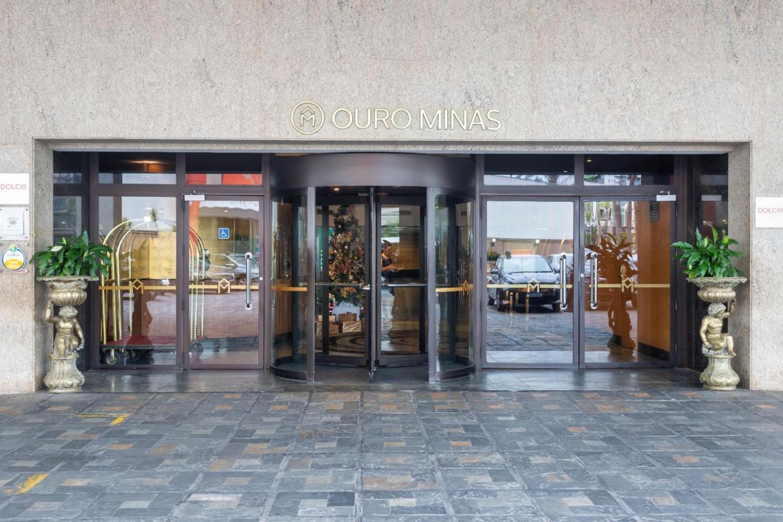 オウロ ミナス パレス ホテル ベロ・オリゾンテ エクステリア 写真 Entrance to the hotel