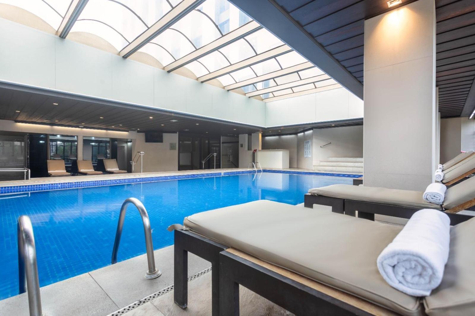 オウロ ミナス パレス ホテル ベロ・オリゾンテ エクステリア 写真 The pool at the hotel